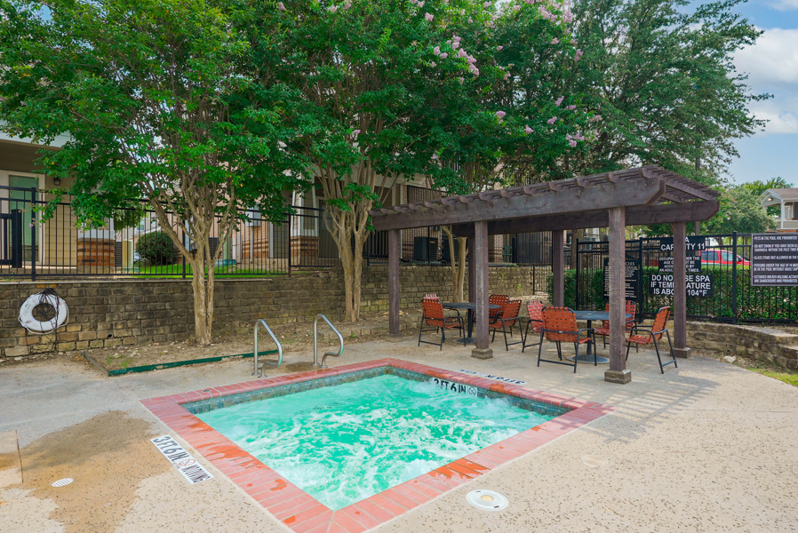 Overton Park Townhome Apartments apartment photo